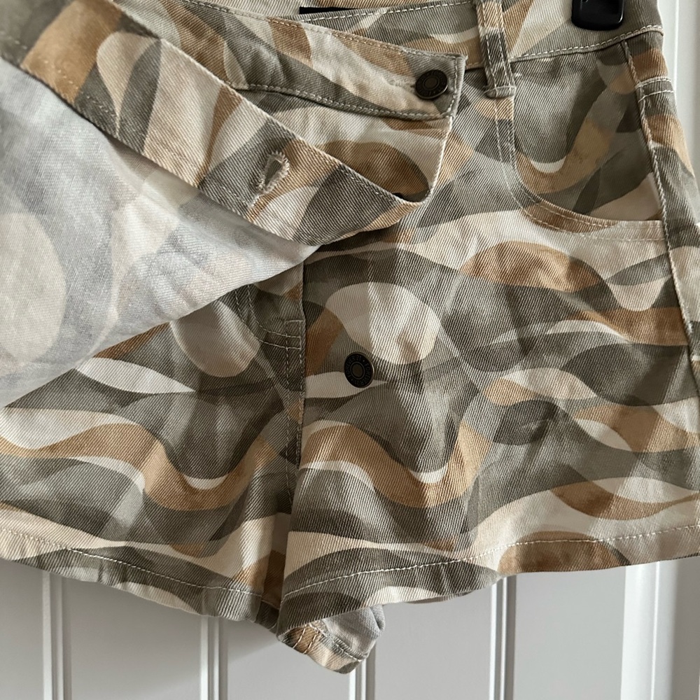 Forever 21 Abstract Patterned Skort - image 2